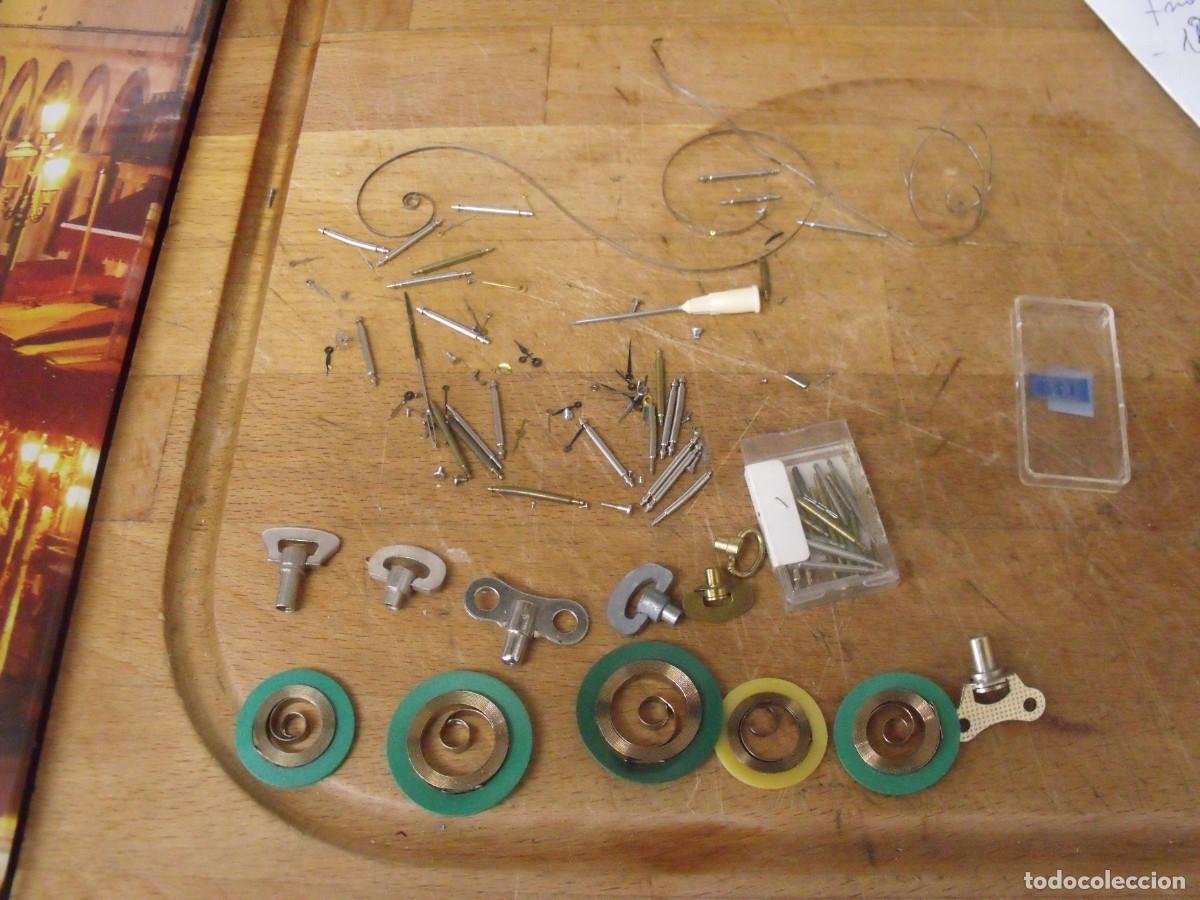 Pi&egrave;ces de rechange de montres et horloges: LOTE DE PIEZAS -MUELLES , LLAVES -- PARA RELOJERIA MECANICA-LOTE 555