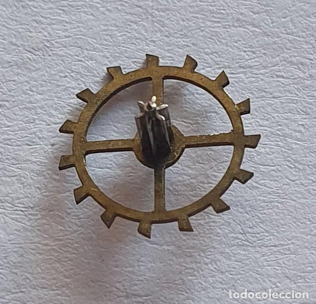 Ricambi di orologi: RUEDA ESCAPE RELOJ VOLSILLO ROKOPF DIAMETRO 8 1/4 ALTURA 4.1/2 PI&Ntilde;ON 1.18