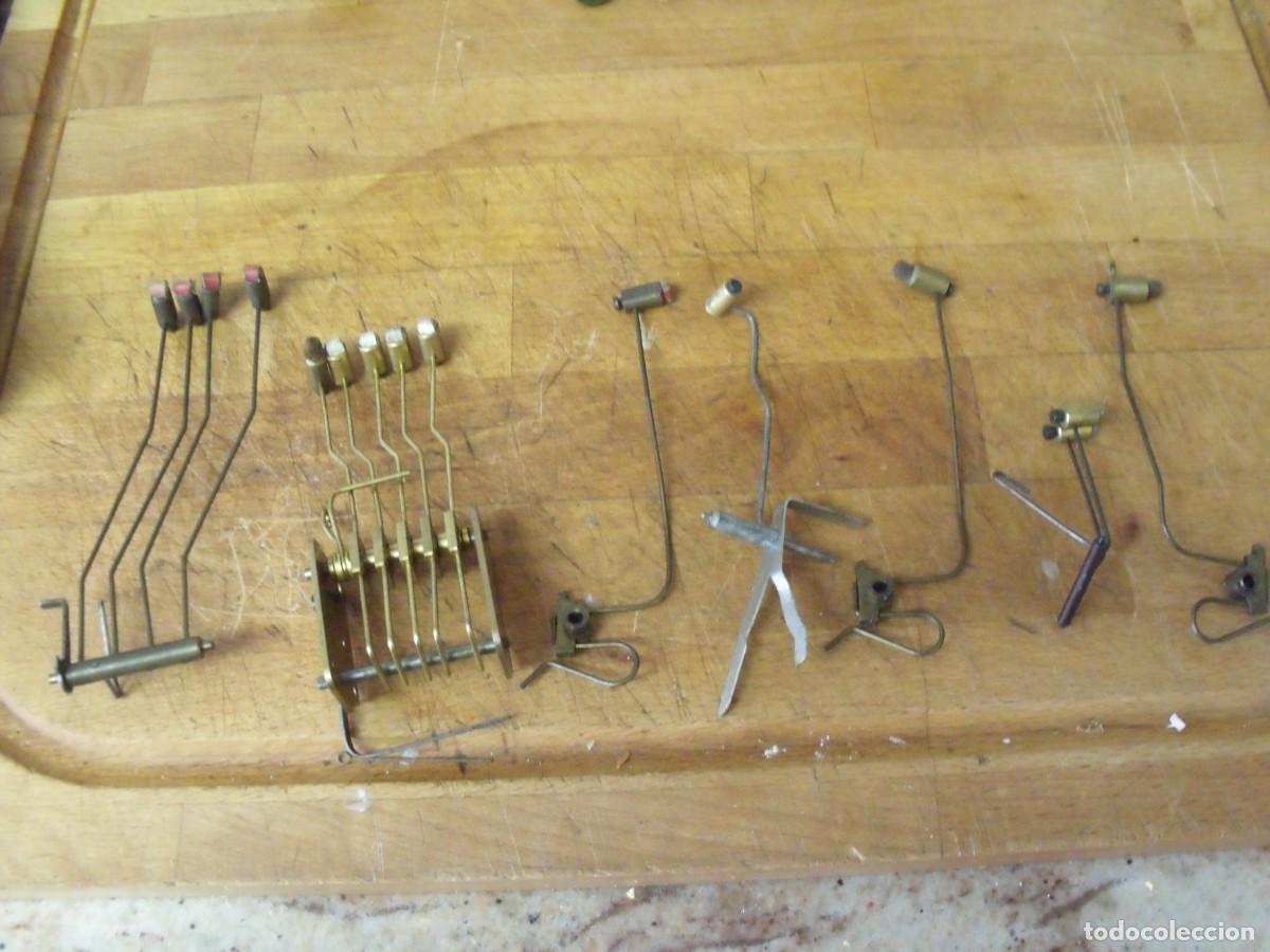 Pe&ccedil;as de reposi&ccedil;&atilde;o de rel&oacute;gios: gran lote de macillos de soneria de relojes wetsminster y otros-lote 572