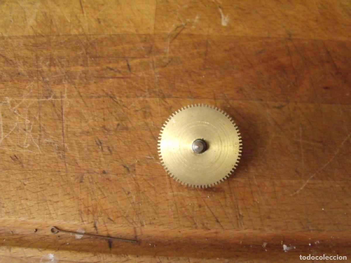 Ersatzteile f&uuml;r Uhren: BARRILETE CON MUELLE REAL-36 x 15 -LOTE 572