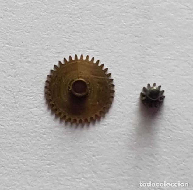 Recambios de relojes: RUEDA HORARIA Y CA&Ntilde;ON DE MINUTOS VENUS 180