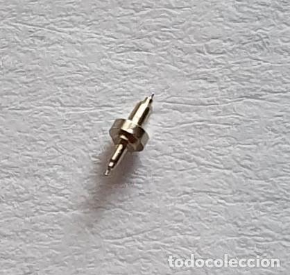 Recambios de relojes: ejes de volante ebosa 85 platillo