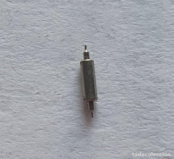 Pi&egrave;ces de rechange de montres et horloges: ejes de volante ROSKOP 21 LINIAS LISO