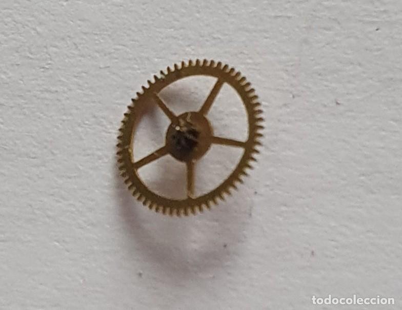 Pi&egrave;ces de rechange de montres et horloges: RUEDA PRIMERA reloj mecanico larex 1077
