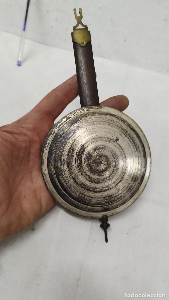 Recambios de relojes: Antiguo p&eacute;ndulo de reloj a identificar - Foto 2