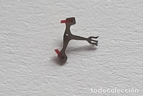 Pe&ccedil;as de reposi&ccedil;&atilde;o de rel&oacute;gios: ancora RELOJ MECANICO FHF 69-21