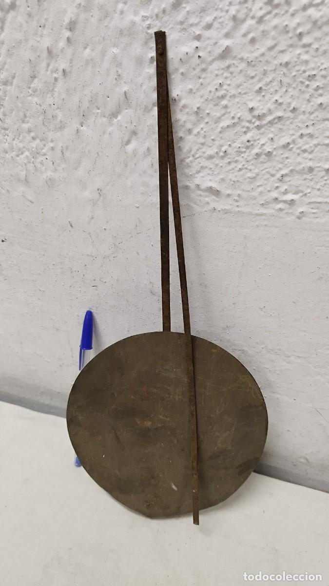 Recambios de relojes: Antiguo Gran p&eacute;ndulo de reloj,a identificar.490 Grm - Foto 3