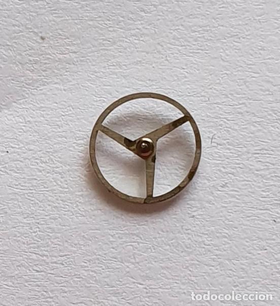 Pi&egrave;ces de rechange de montres et horloges: VOLANTE ETA 2412 EJE ROTO