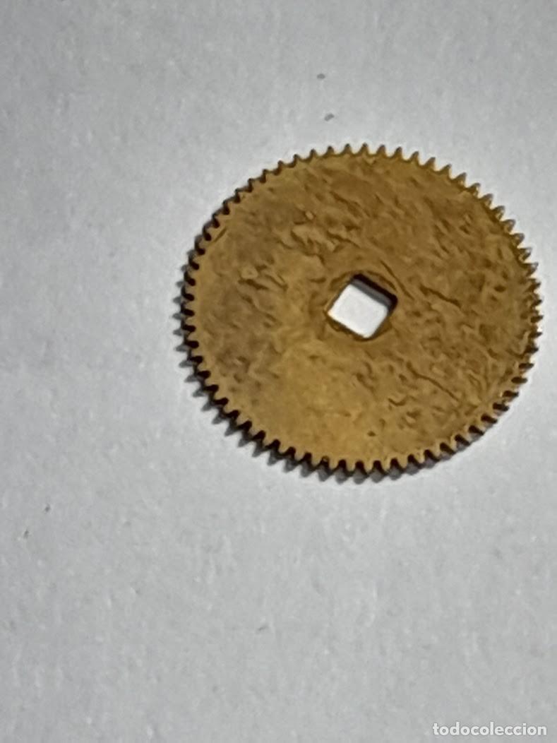 Pi&egrave;ces de rechange de montres et horloges: ETA -2879 - rochete - (cd-7042)