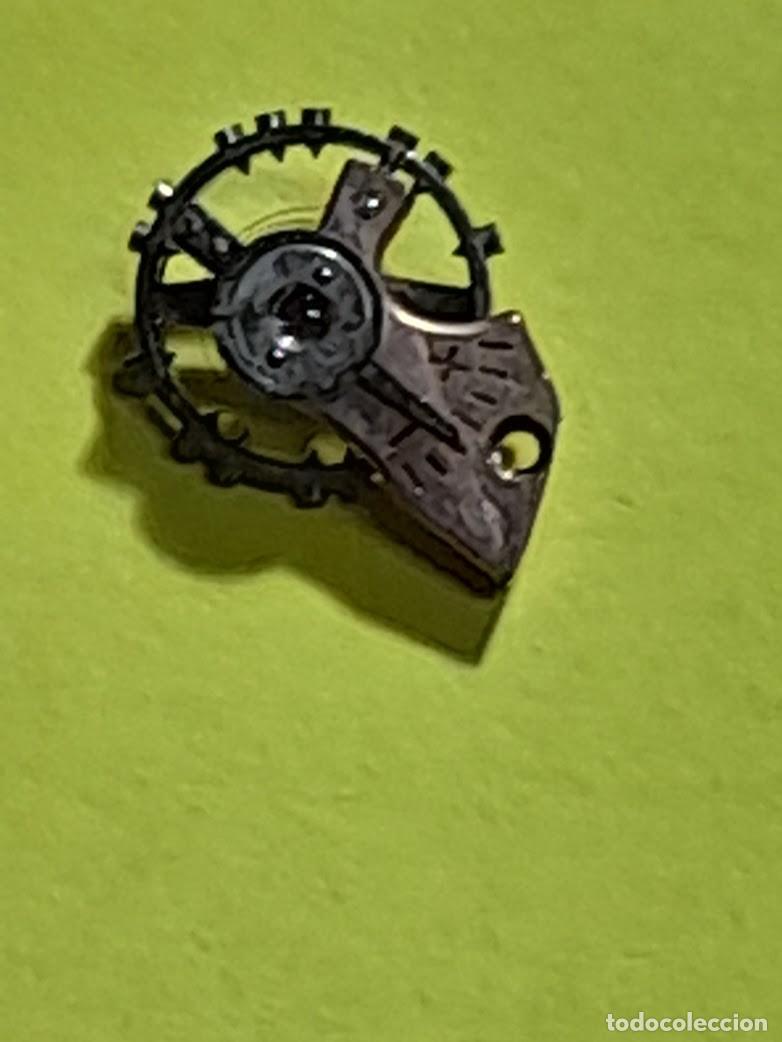 Pe&ccedil;as de reposi&ccedil;&atilde;o de rel&oacute;gios: AS - 1012 - volante en condiciones . ( 2 fotos )