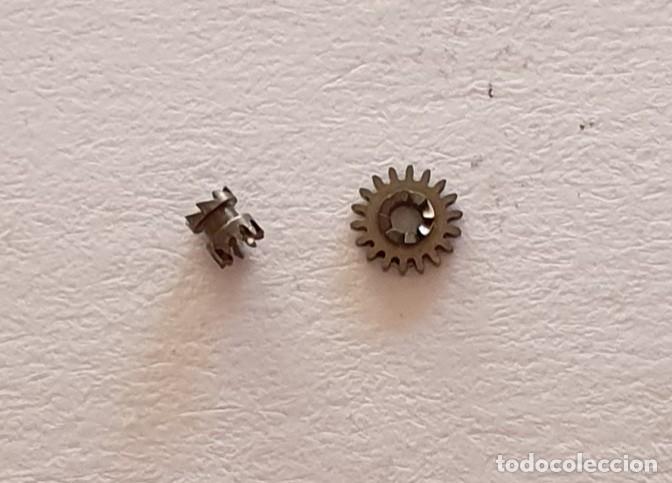 Pi&egrave;ces de rechange de montres et horloges: RUEDA CANTO Y CUADRADILLO CORNAVIN 3173