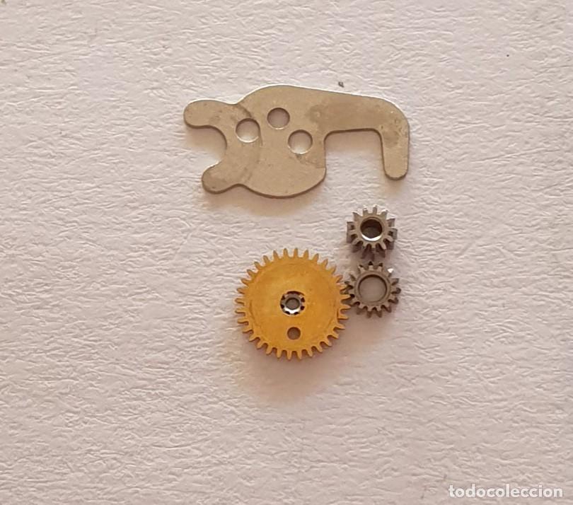 Pi&egrave;ces de rechange de montres et horloges: ruedaS intermedias CORNAVIN 3173
