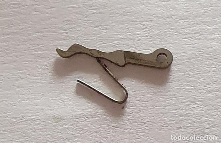 Recambios de relojes: BASCULA Y MUELLE UT 176 - Foto 1