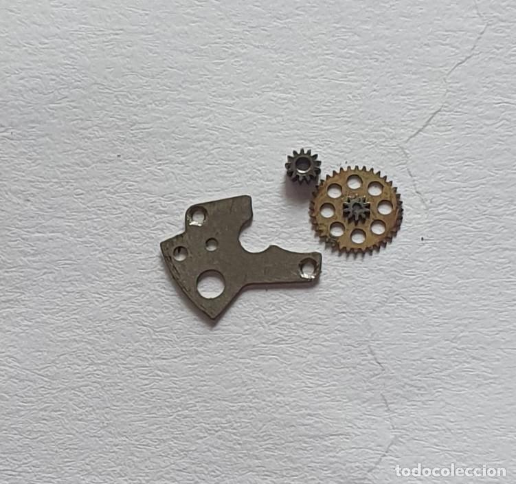 Ricambi di orologi: RUEDAS INTERMEDIAS RELOJ MECANICO AUTOMATICO ETA 2452