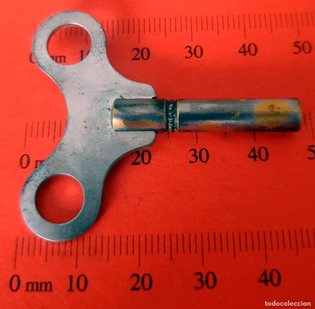 Recambios de relojes: LLAVE DE ANTIGUO RELOJ - X - Foto 1