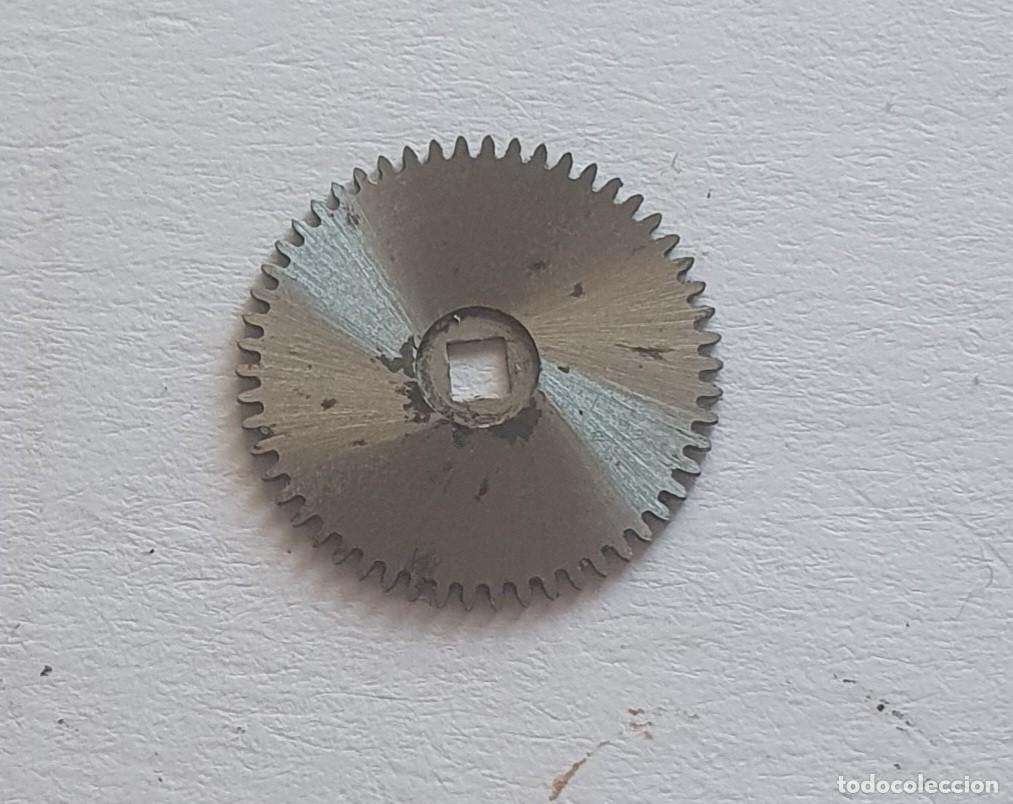 Pi&egrave;ces de rechange de montres et horloges: RUEDA ROCHETE UT 6425