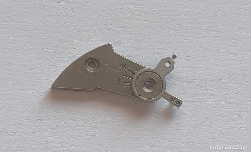 Pi&egrave;ces de rechange de montres et horloges: PUENTE VOLANTE RELOJ UT 6425