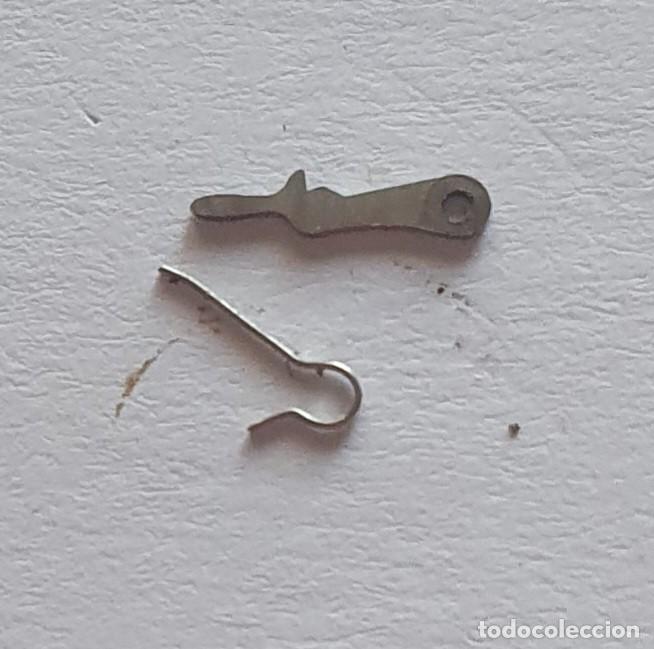 Pe&ccedil;as de reposi&ccedil;&atilde;o de rel&oacute;gios: BASCULA Y MUELLE D 422