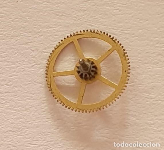 Pe&ccedil;as de reposi&ccedil;&atilde;o de rel&oacute;gios: RUEDA CENTRO PESEUX 7040-7060