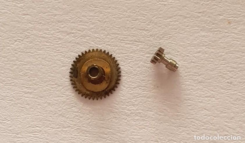 Ersatzteile f&uuml;r Uhren: rueda horaria y minutos reloj PESEUX 7040-7060