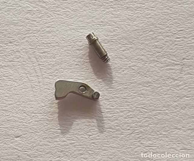 Pi&egrave;ces de rechange de montres et horloges: TIRETE Y TORNILLO FELSA 720