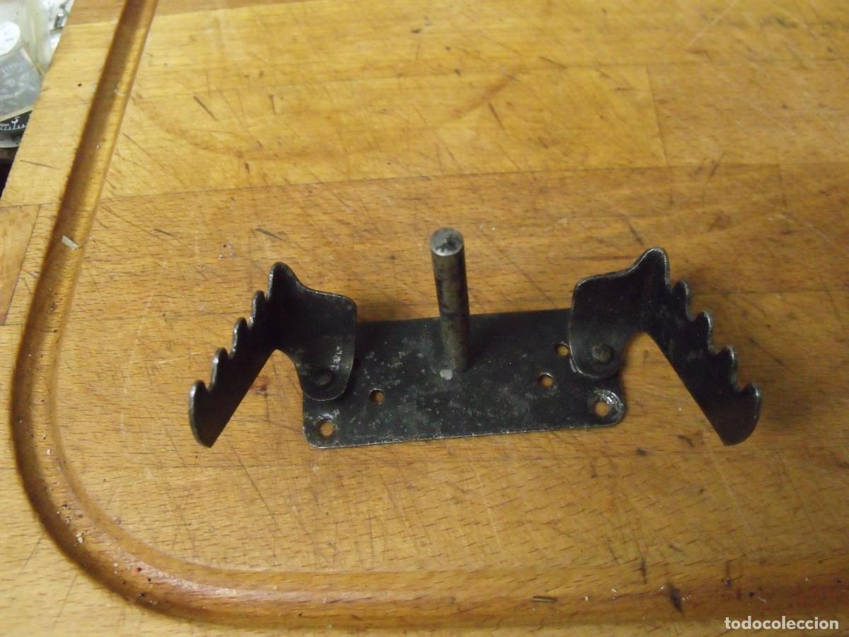 Pe&ccedil;as de reposi&ccedil;&atilde;o de rel&oacute;gios: mordaza para silenciar soneria reloj wetsminster de 8 varillas-lote 610