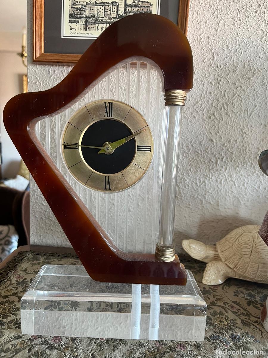 Recambios de relojes: Reloj de mesa en metacrilato con forma de arpa - Foto 1