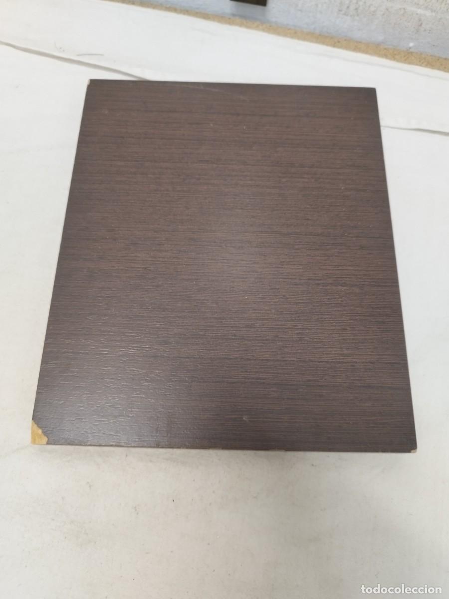 Recambios de relojes: Madera base expositora de relojes Kronos Automatic. - Foto 4