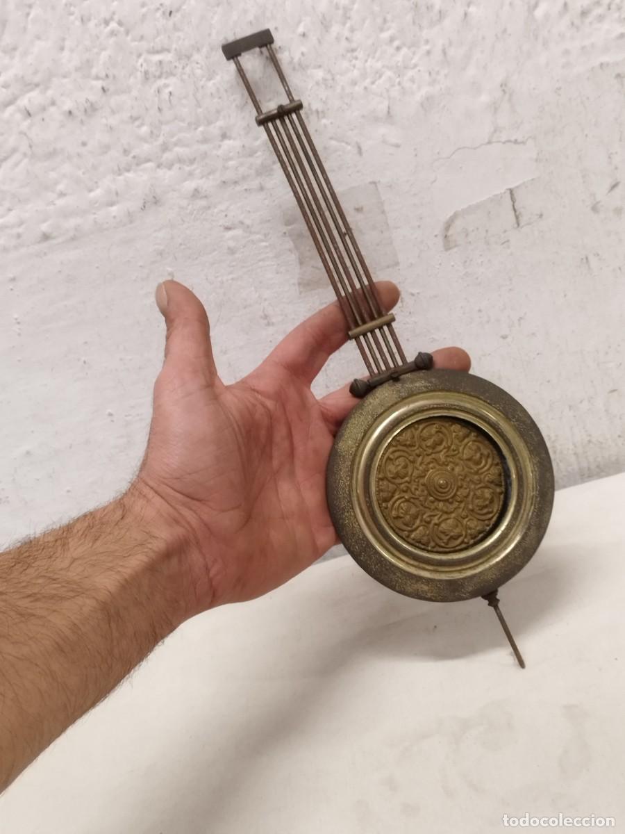 Recambios de relojes: Antiguo gran p&eacute;ndulo de reloj modernista. - Foto 1