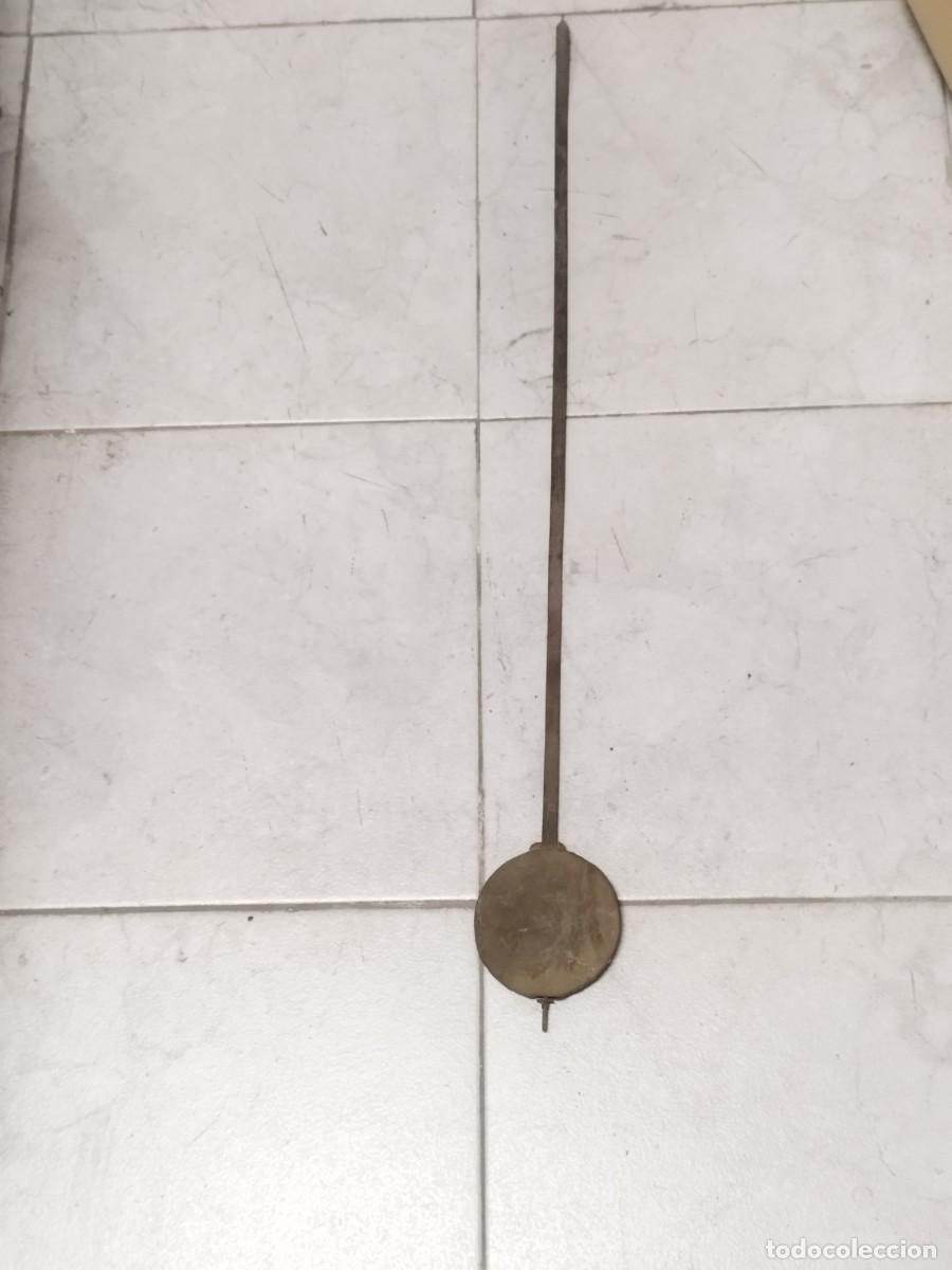 Recambios de relojes: Antiguo gran p&eacute;ndulo de reloj. - Foto 1