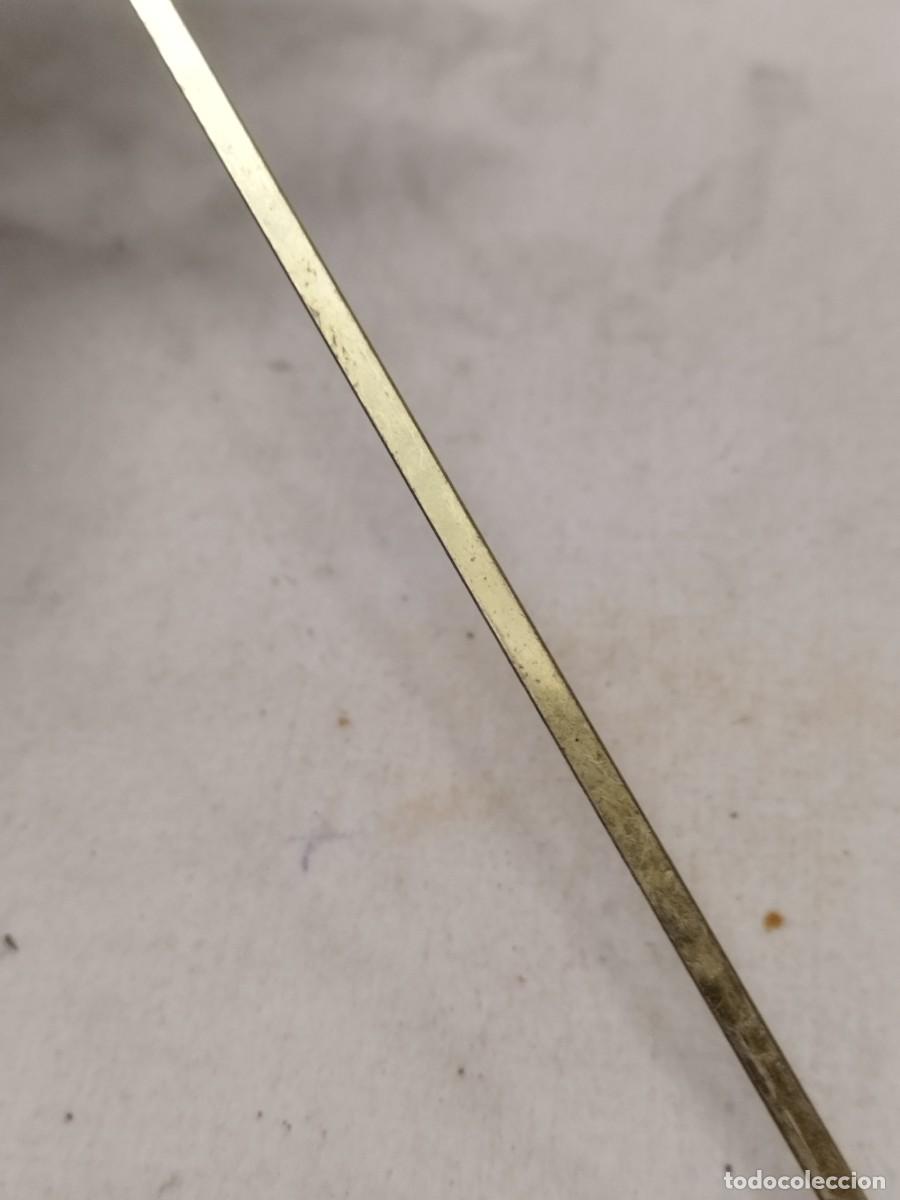 Recambios de relojes: Antigua varilla de p&eacute;ndulo de reloj. - Foto 3