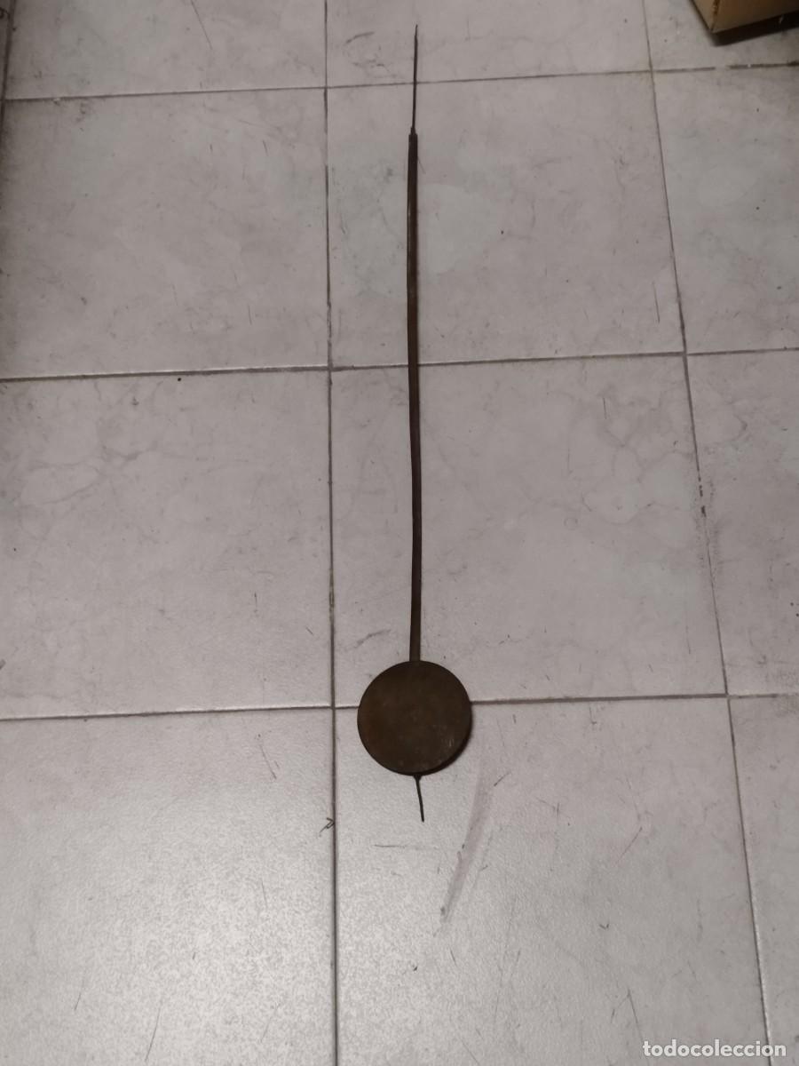Recambios de relojes: Antiguo gran p&eacute;ndulo de reloj. - Foto 1