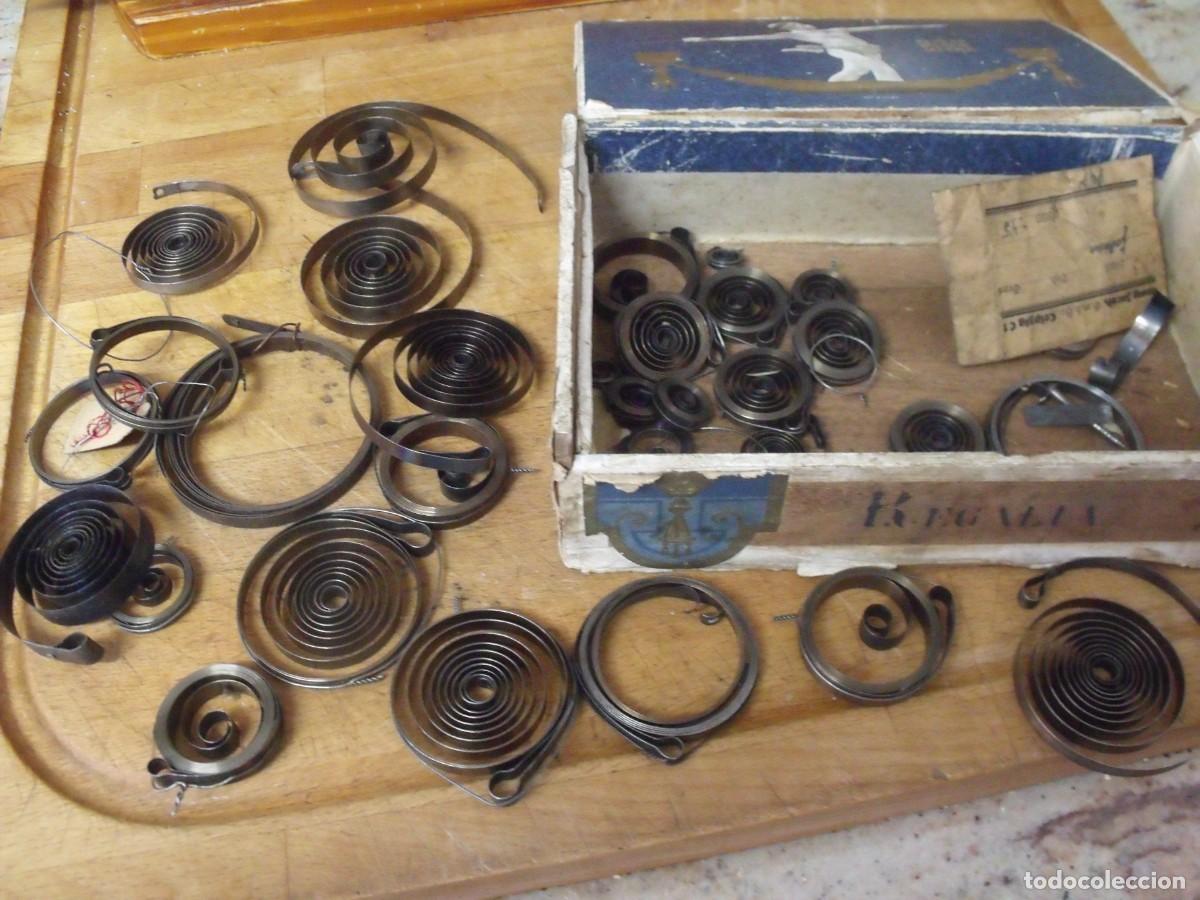 Recambios de relojes: gran lote de 38 muelles reales para relojes de pared y sobremesa-lote 653- de 2 a 7 mm ancho