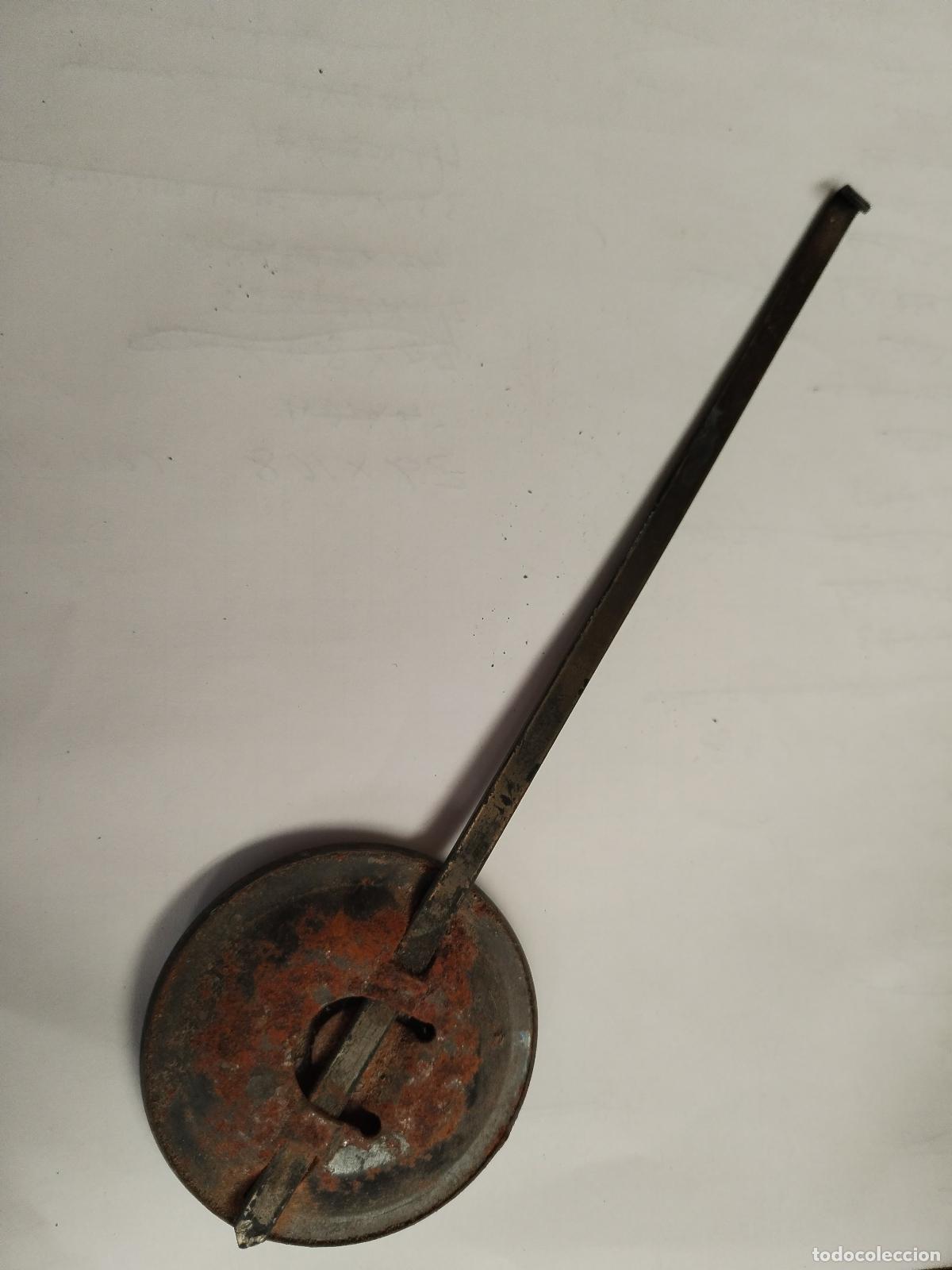 Recambios de relojes: pendulo antiguo de reloj de bronce - Foto 4