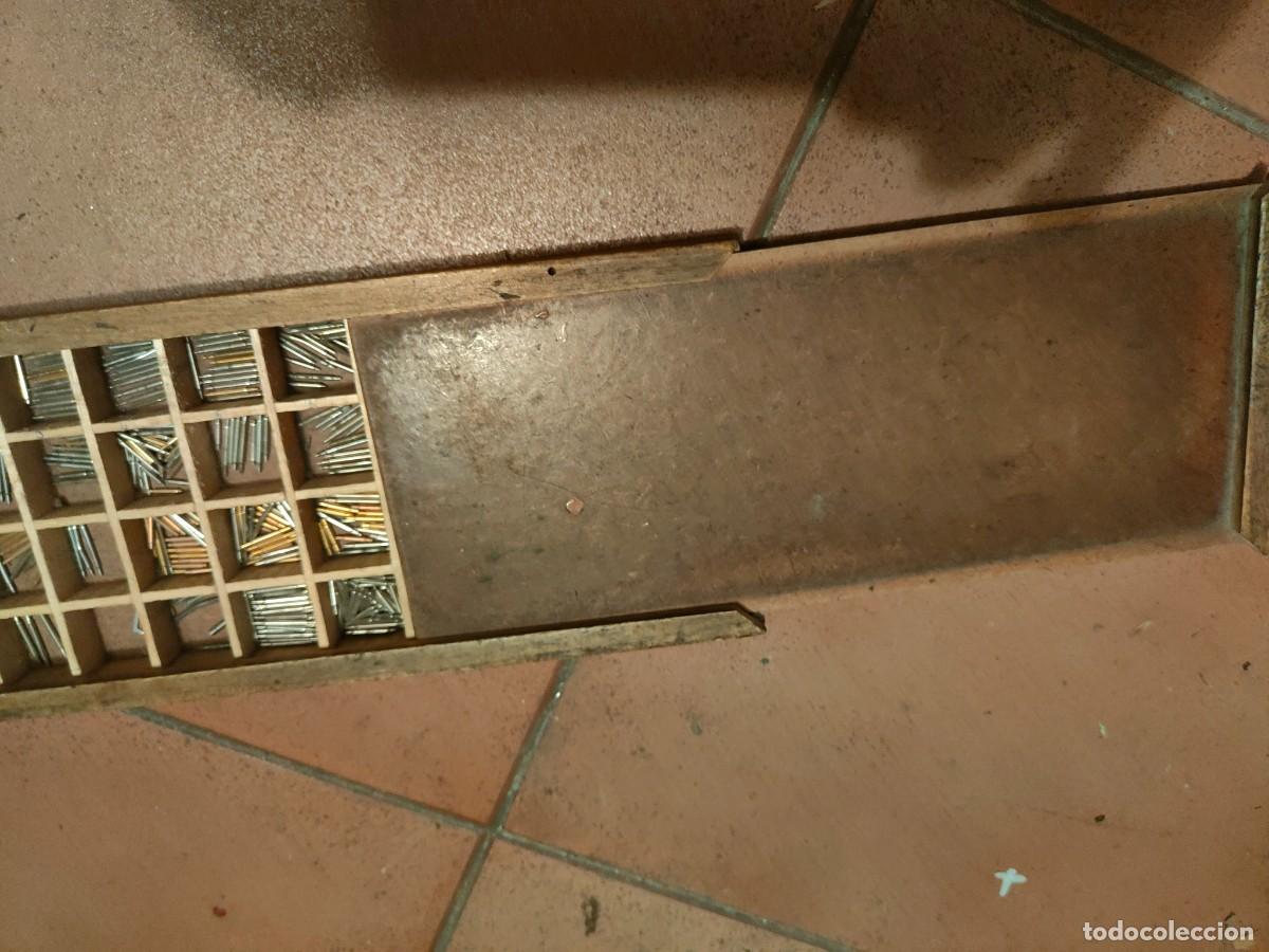 Recambios de relojes: CAJA DE MADERA CON PASADORES DE RELOJ