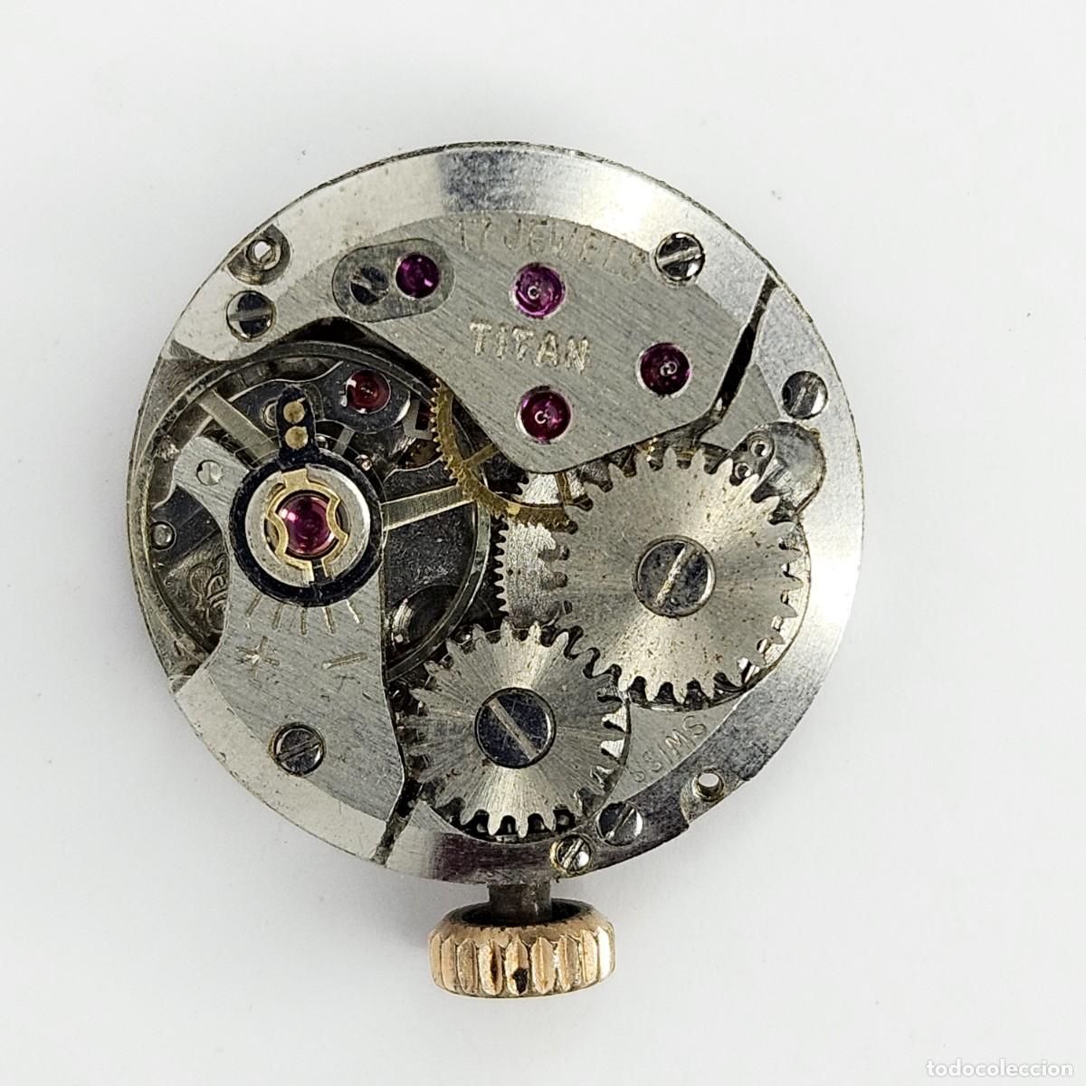 Recambios de relojes: MAQUINARIA RELOJ TITAN-CALIBRE-ETA 2412-SWISS-ESFERA-AGUJAS-TIJA-CORONA-17 RUBIS-A&Ntilde;OS 60