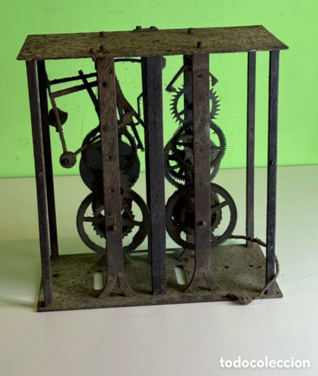 Recambios de relojes: Antiguo Movimiento De Reloj Comtois Capuchino P&eacute;ndulo Gallo.