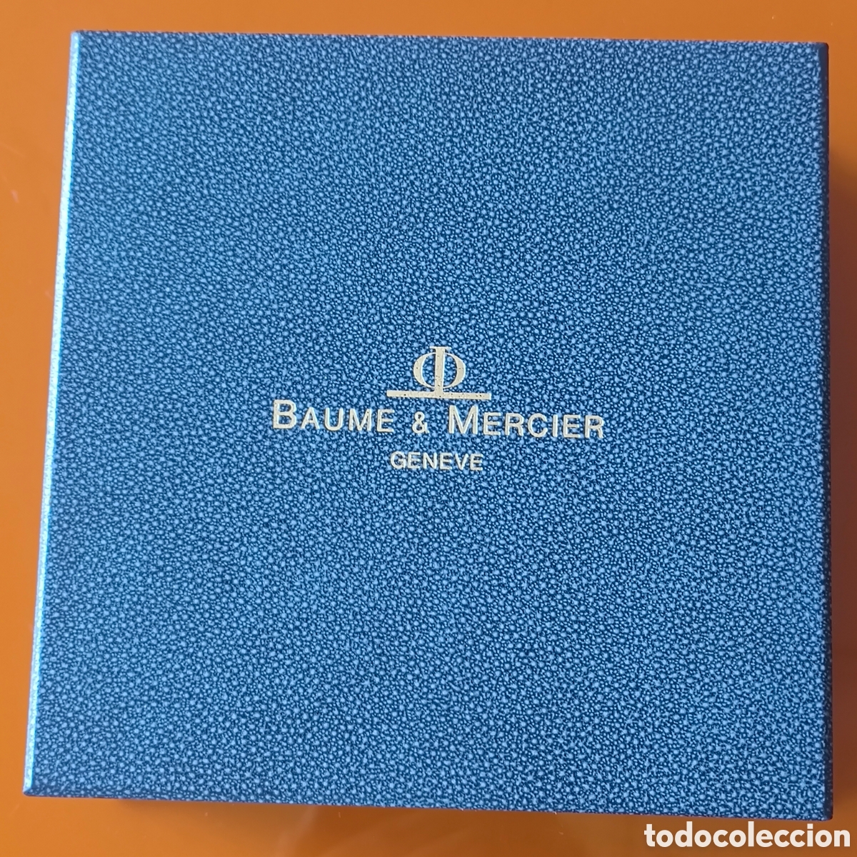 Recambios de relojes: Baume & Mercier Estuche en madera y cartonet.