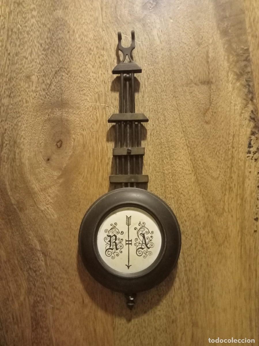 Recambios de relojes: PRECIOSO P&Ecirc;NDULO ANTIGUO PARA RELOJ DE PARED