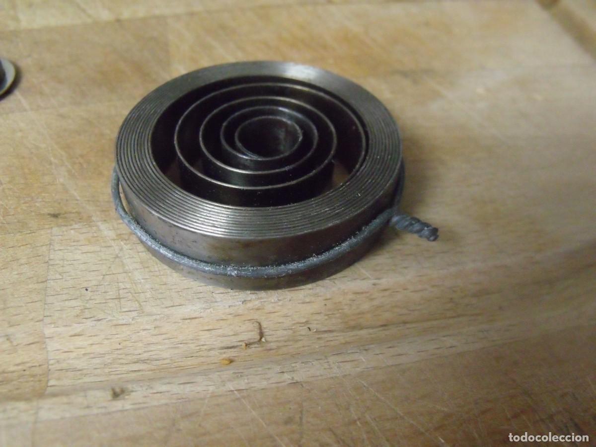 Recambios de relojes: 1 muelle real a estrenar- 13 mm ancho- lote 664