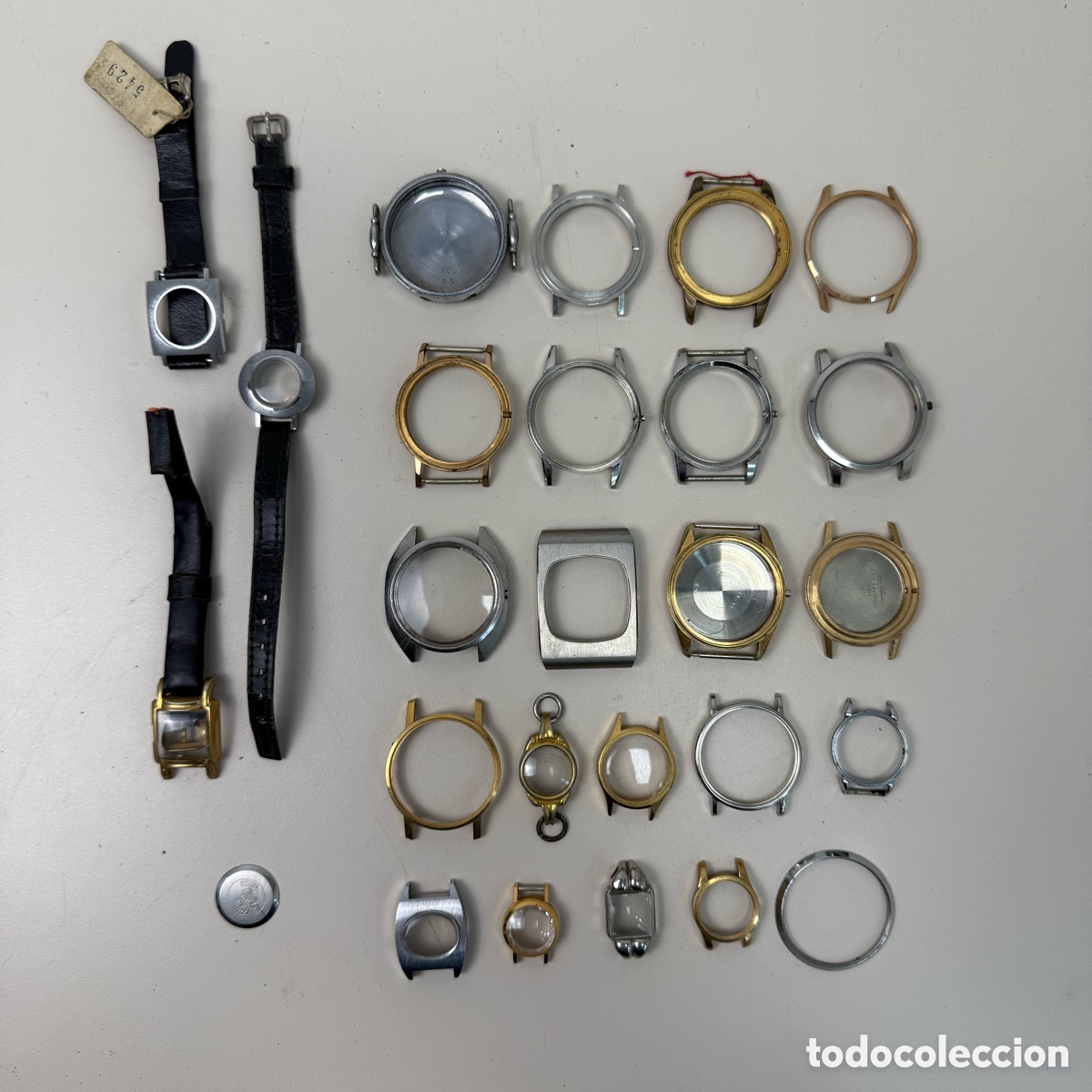 Recambios de relojes: Lote 25 cajas o cuerpos de reloj de pulsera. Diferentes tama&ntilde;os