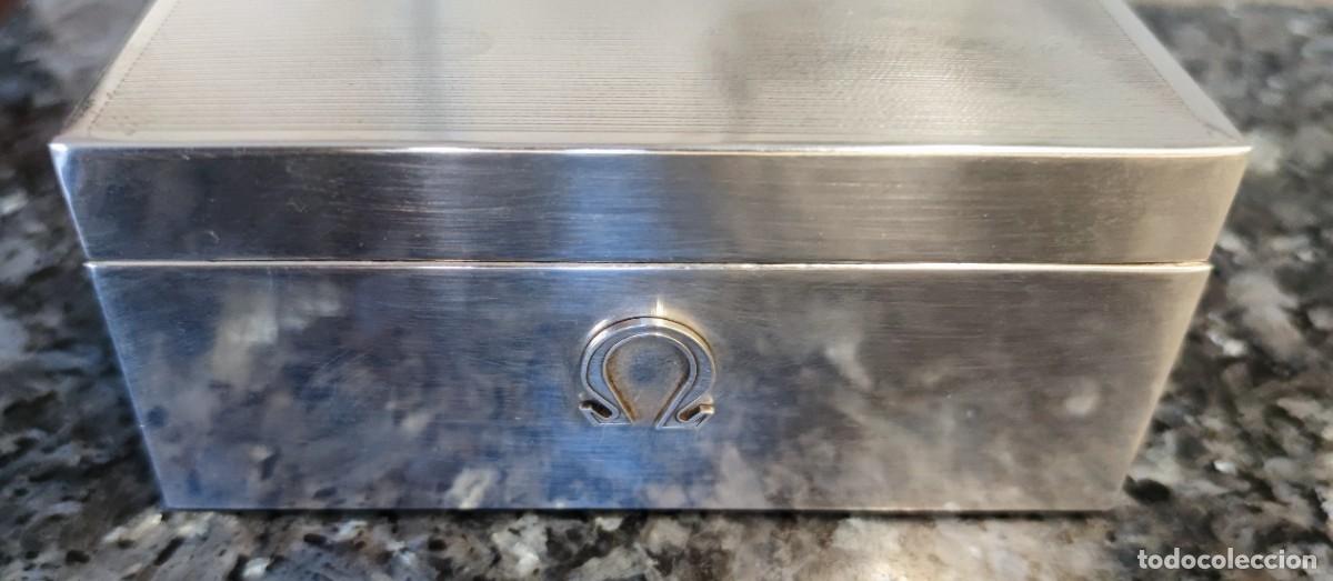 Recambios de relojes: Omega. Caja reloj en plata con interior en madera de Cedro