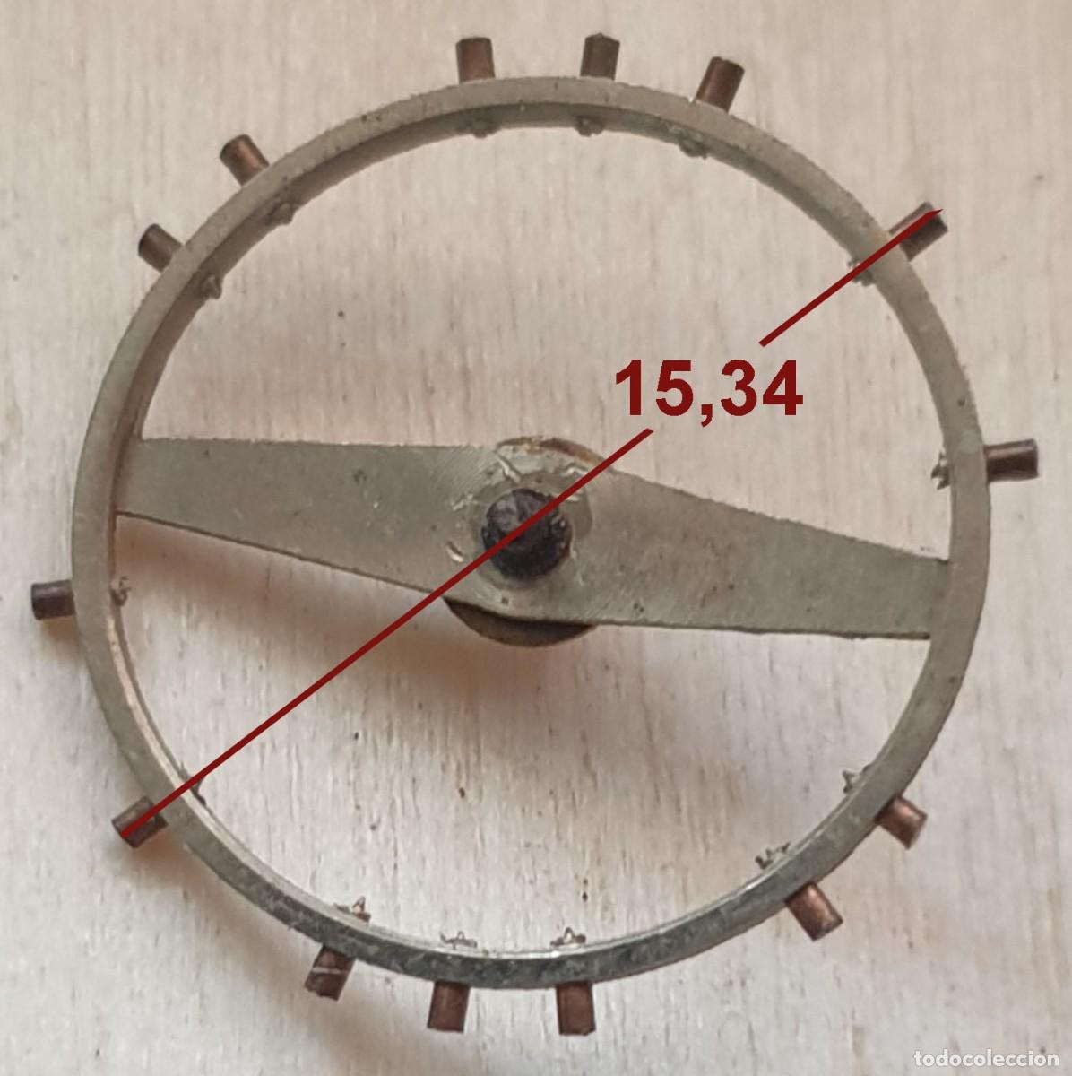 Recambios de relojes: Volante de Reloj Antiguo 15,34 mm con Eje y Platillo &ndash; Calibre Desconocido &ndash; X
