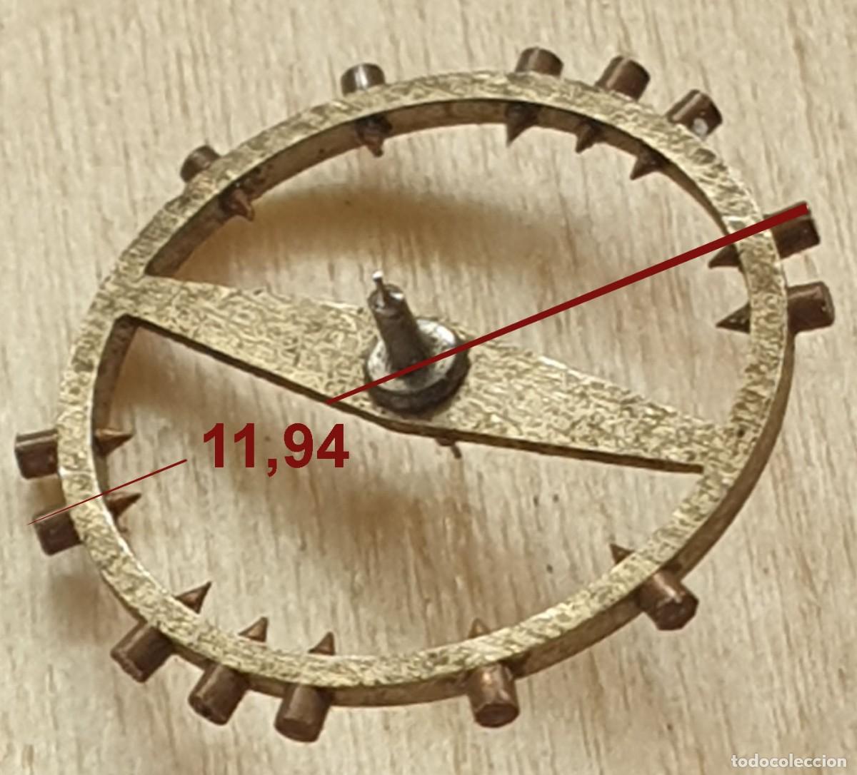 Recambios de relojes: Volante de Reloj Antiguo 11,94 mm con Eje &ndash; Sin Espiral &ndash; Calibre por Identificar &ndash; X