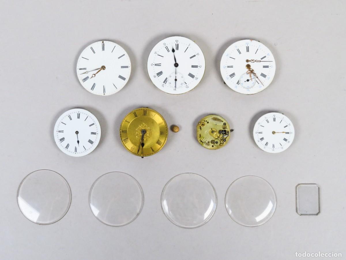 Recambios de relojes: Lote de 12 esferas, maquinarias y cristales de relojes de bolsillo siglo XIX