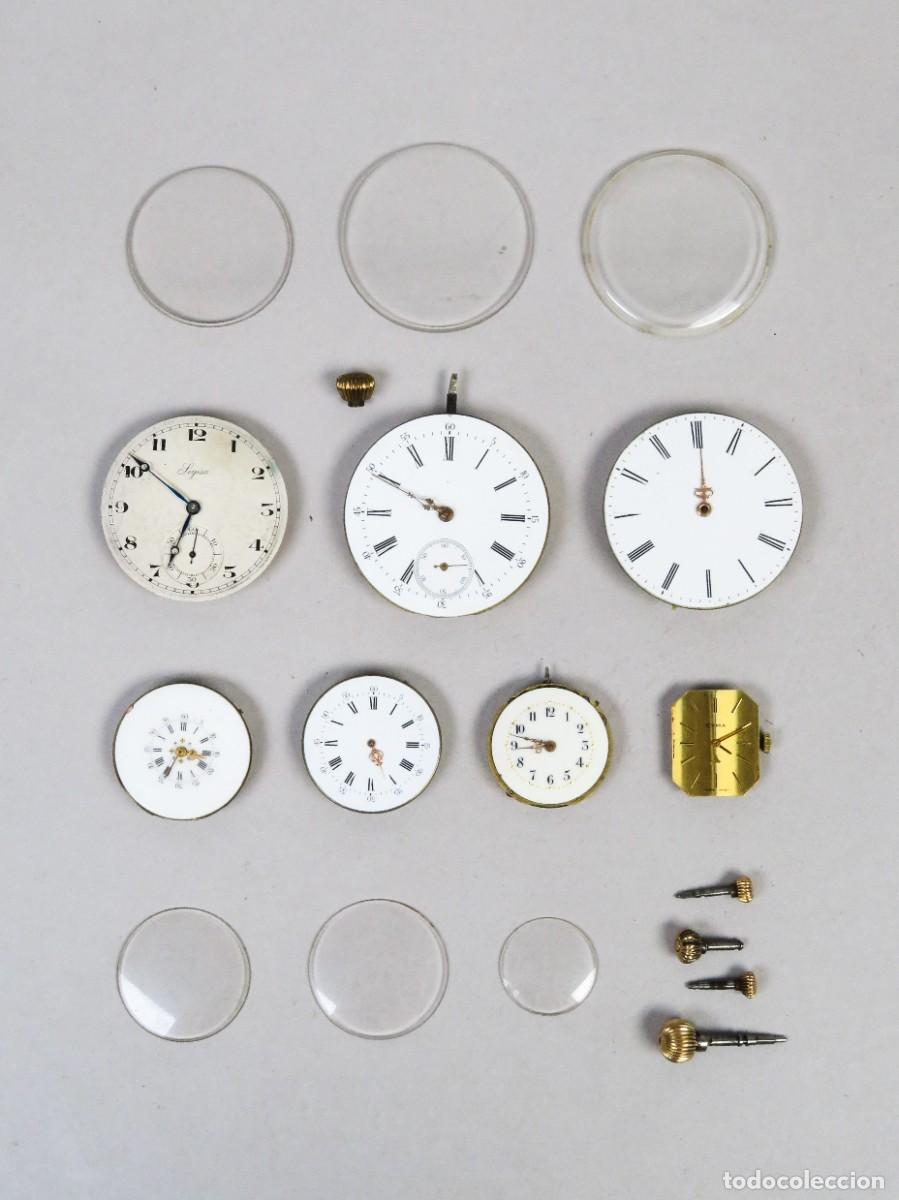 Recambios de relojes: Lote de 7 esferas, maquinarias y 6 cristales de reloj de bolsillo siglo XIX