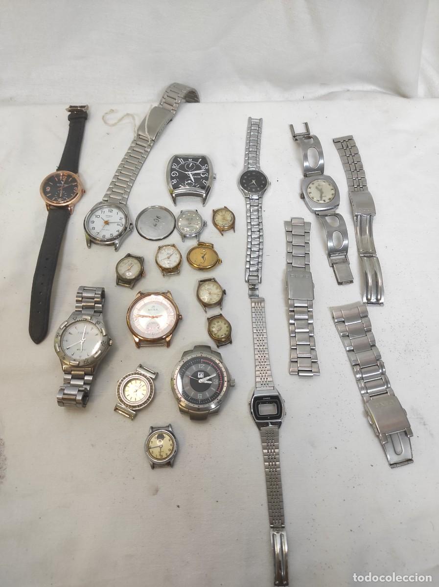 Recambios de relojes: Lote de relojes de pulsera hay de pilas y los peque&ntilde;os son mec&aacute;nicos, todos para piezas!