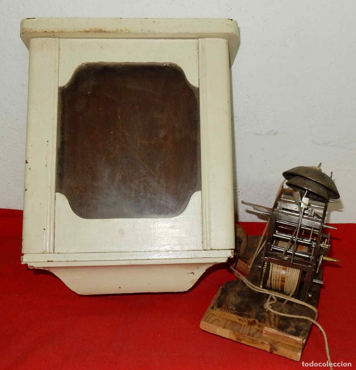 Recambios de relojes: Maquina y parte de arriba reloj de pared antiguo