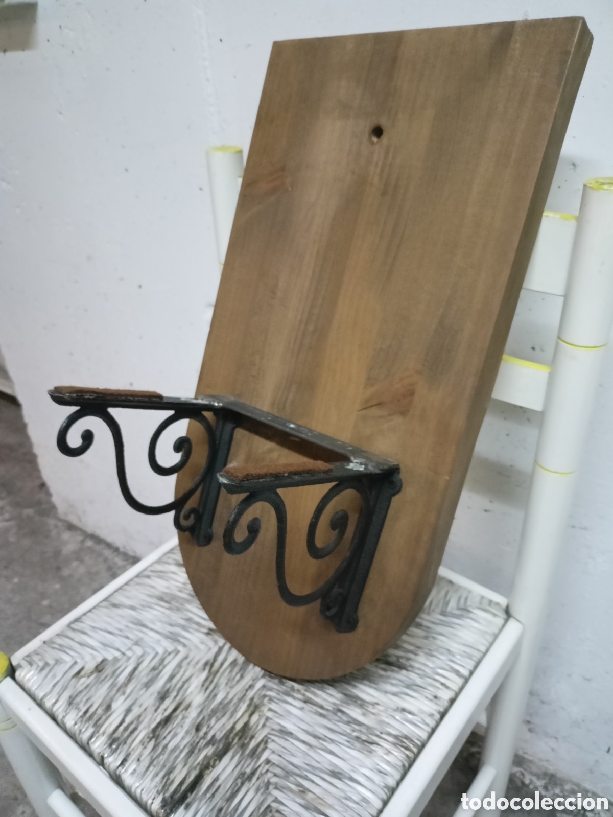 Recambios de relojes: SOPORTE A LA PARED RELOJES MOREZ DE PESAS