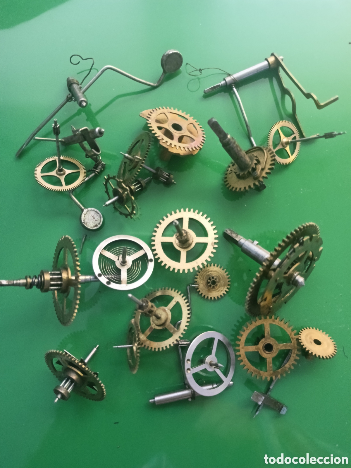 Recambios de relojes: RUEDAS Y PIEZAS RELOJES SOBREMESA .